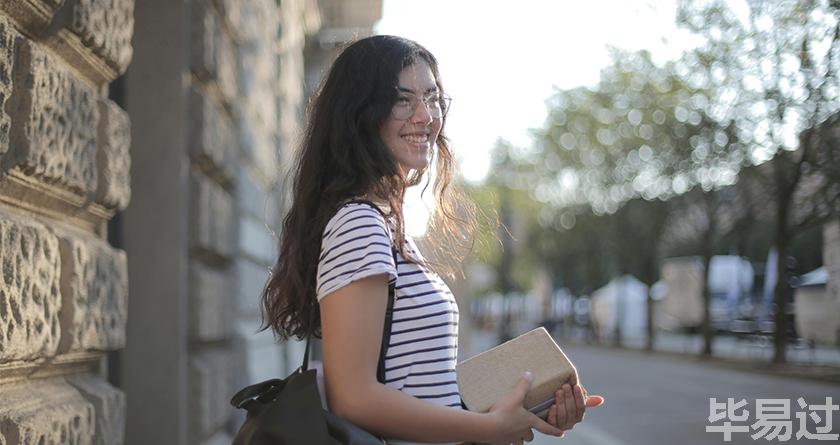 毕易过,毕易过官网,免费论文降重,改易过,论文查重,论文修改